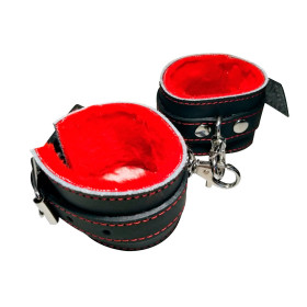 Esposas Grandes con Mosquetón y Peluche Rojo sexshop ¡Esta noche tu...